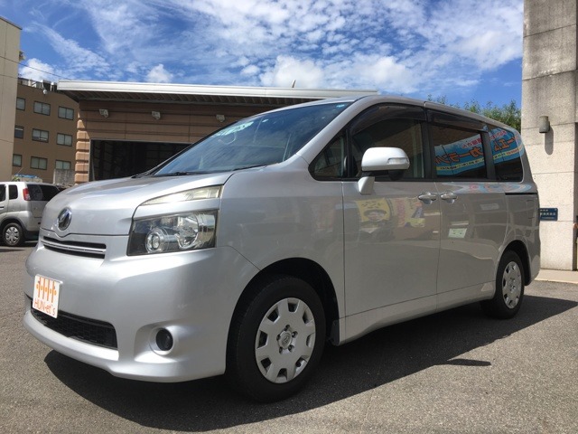 ヴォクシー トランスｘ 5人乗り 希少車 広島市東区 福田の車屋さん ディーエムカーランド 中古車 新車 福祉車両の販売 車検 保険 板金等 一般修理を承っております