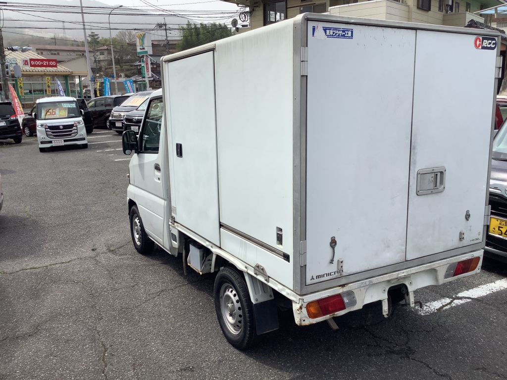 ミニキャブ 冷凍冷蔵車 コンテナ部分